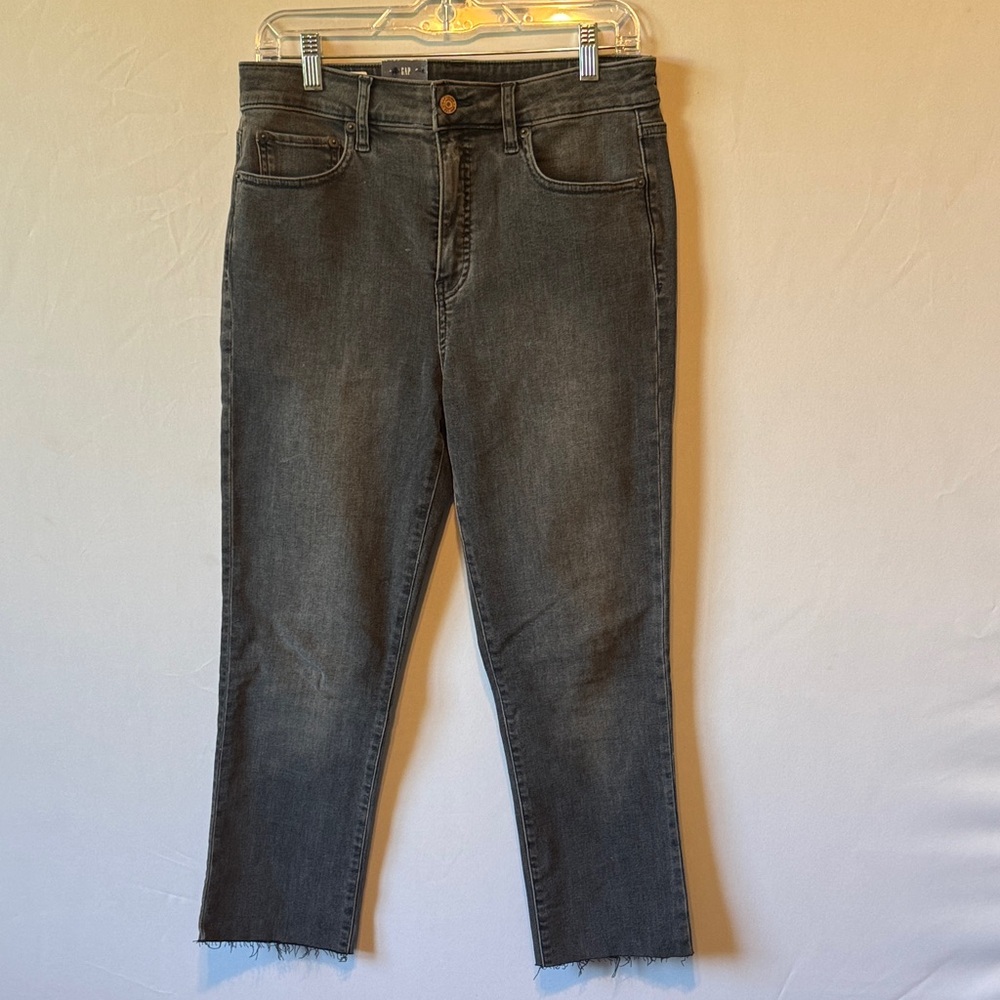 Gap High Rise Straight Jeans Gray Washed Black Raw Hem Petite 30‎ NWOT